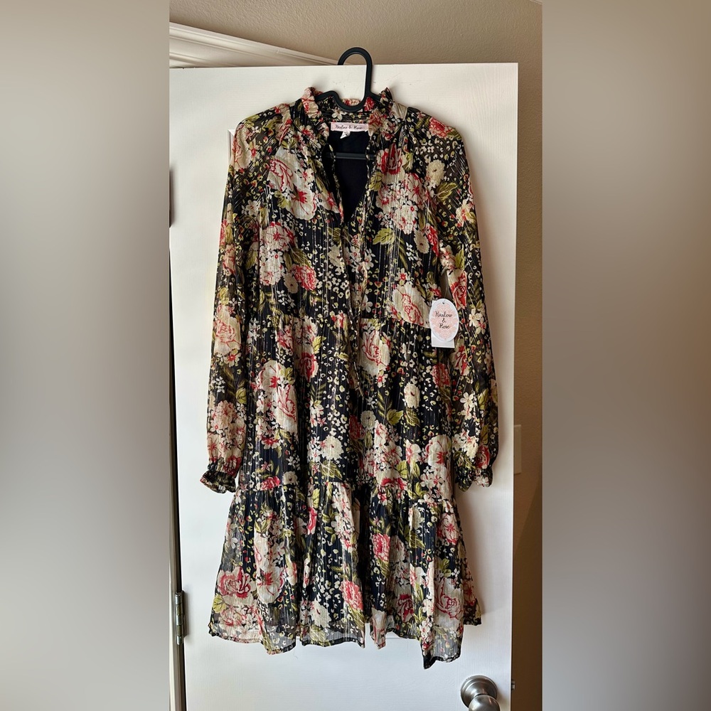 NWT Harlow & Rose Elegant Floral Mini Dress Size Small S